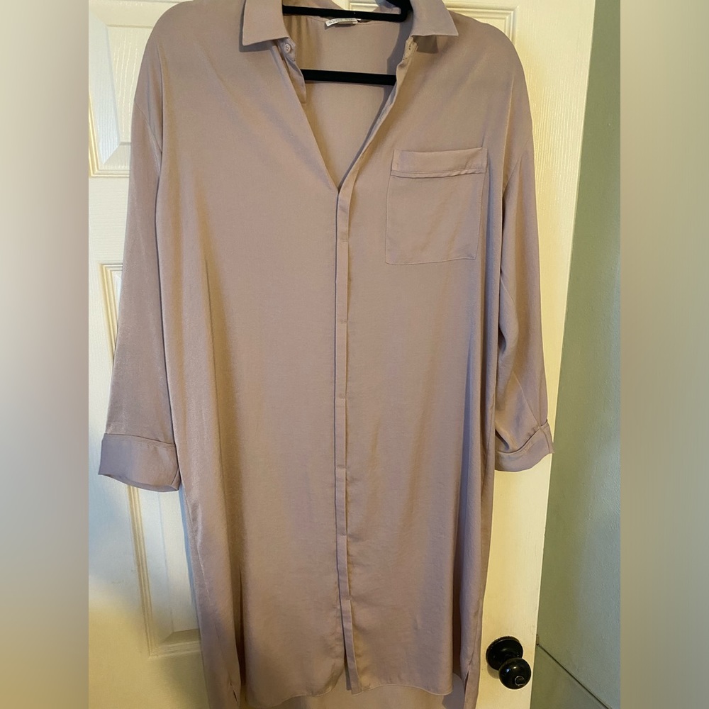 Barefoot dreams button down dress
